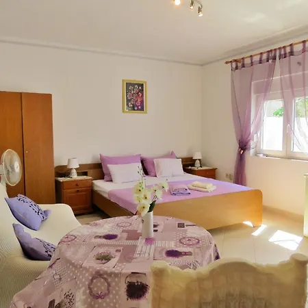 Apartment Studio Apartment Liovic *