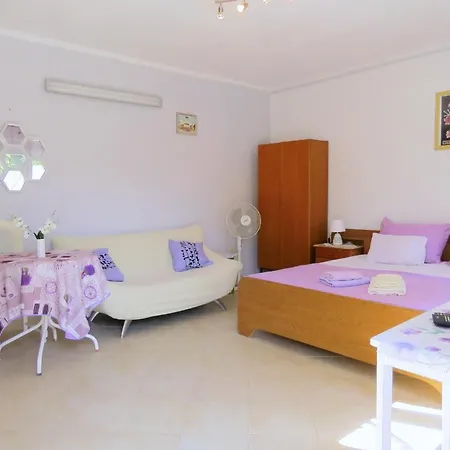 Studio Apartment Liovic Apartment