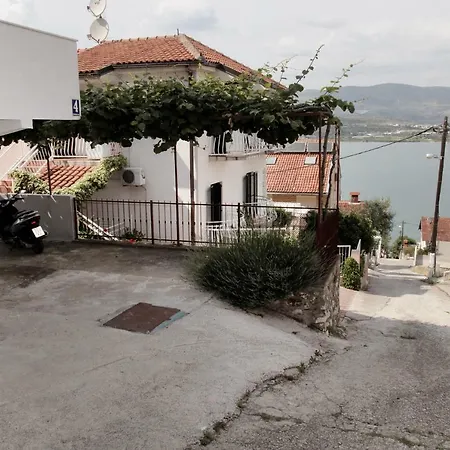 Studio Apartment Liovic Apartment