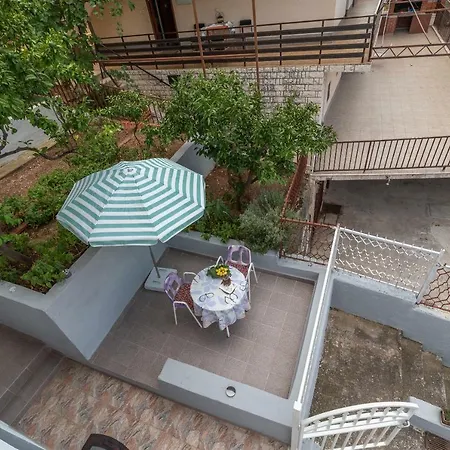 Studio Apartment Liovic *